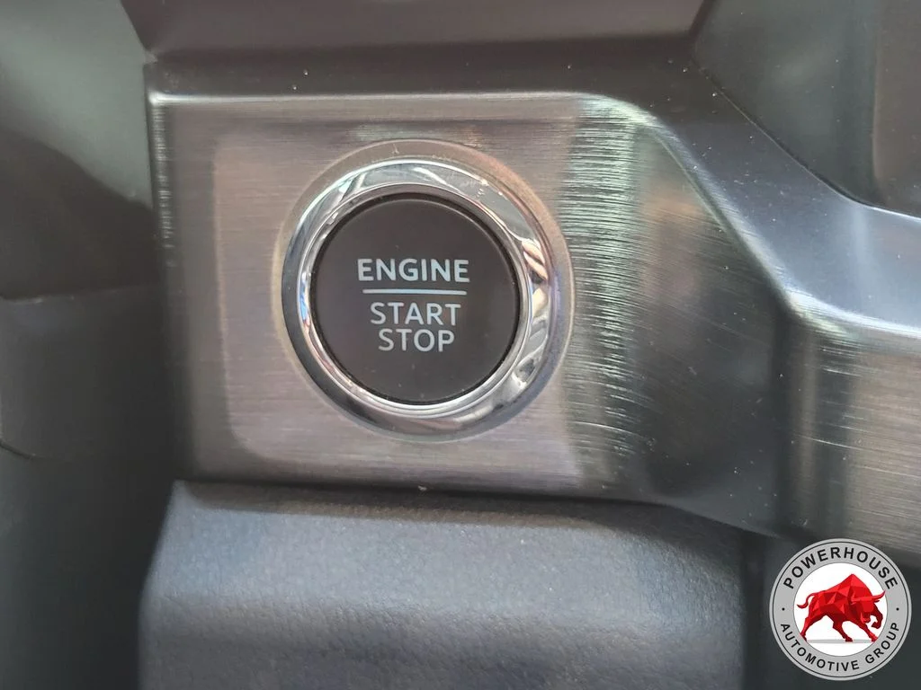 Used 2024 Silver Ford Lariat image 33