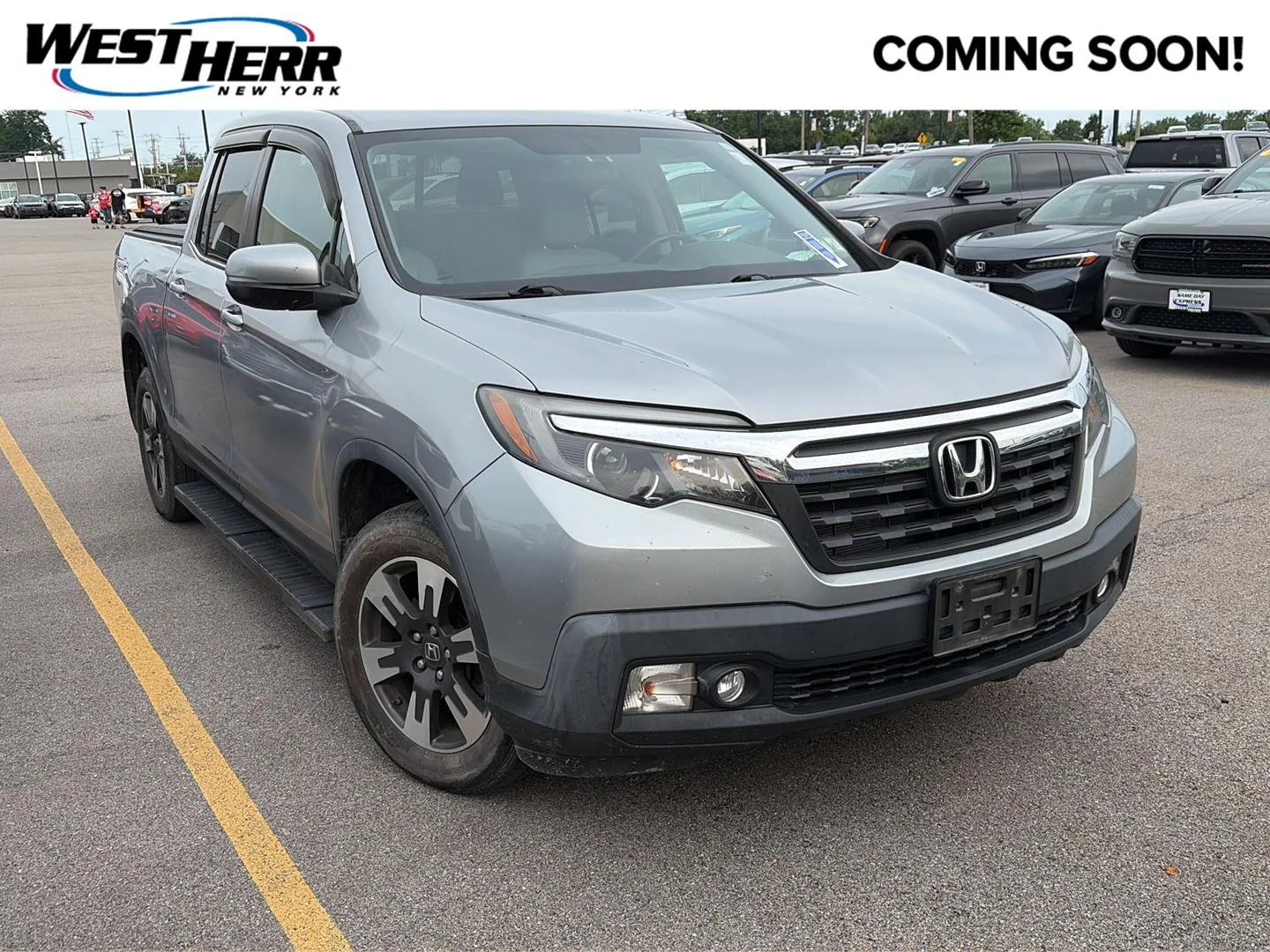 Used 2019 Lunar Silver Metallic Honda RTL image 1