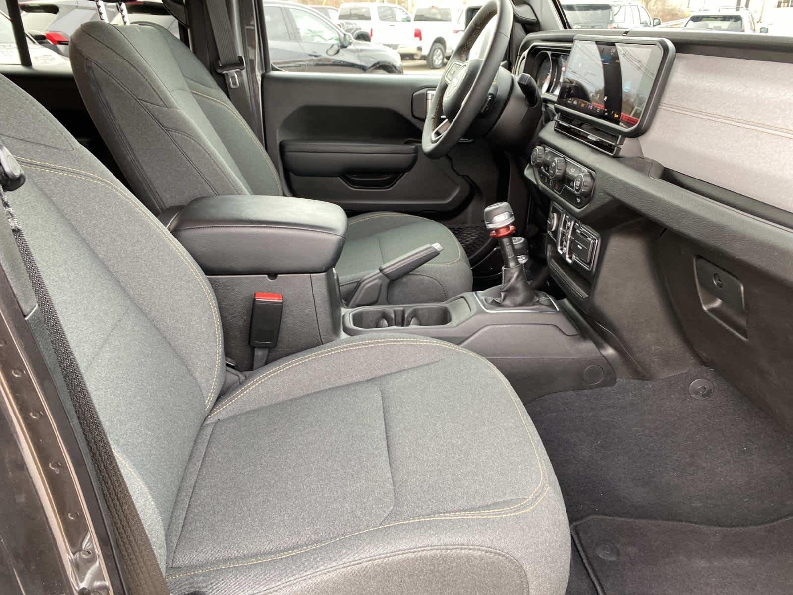Certified Used 2025 Granite Crystal Metallic Clearcoat Jeep Sport S image 23