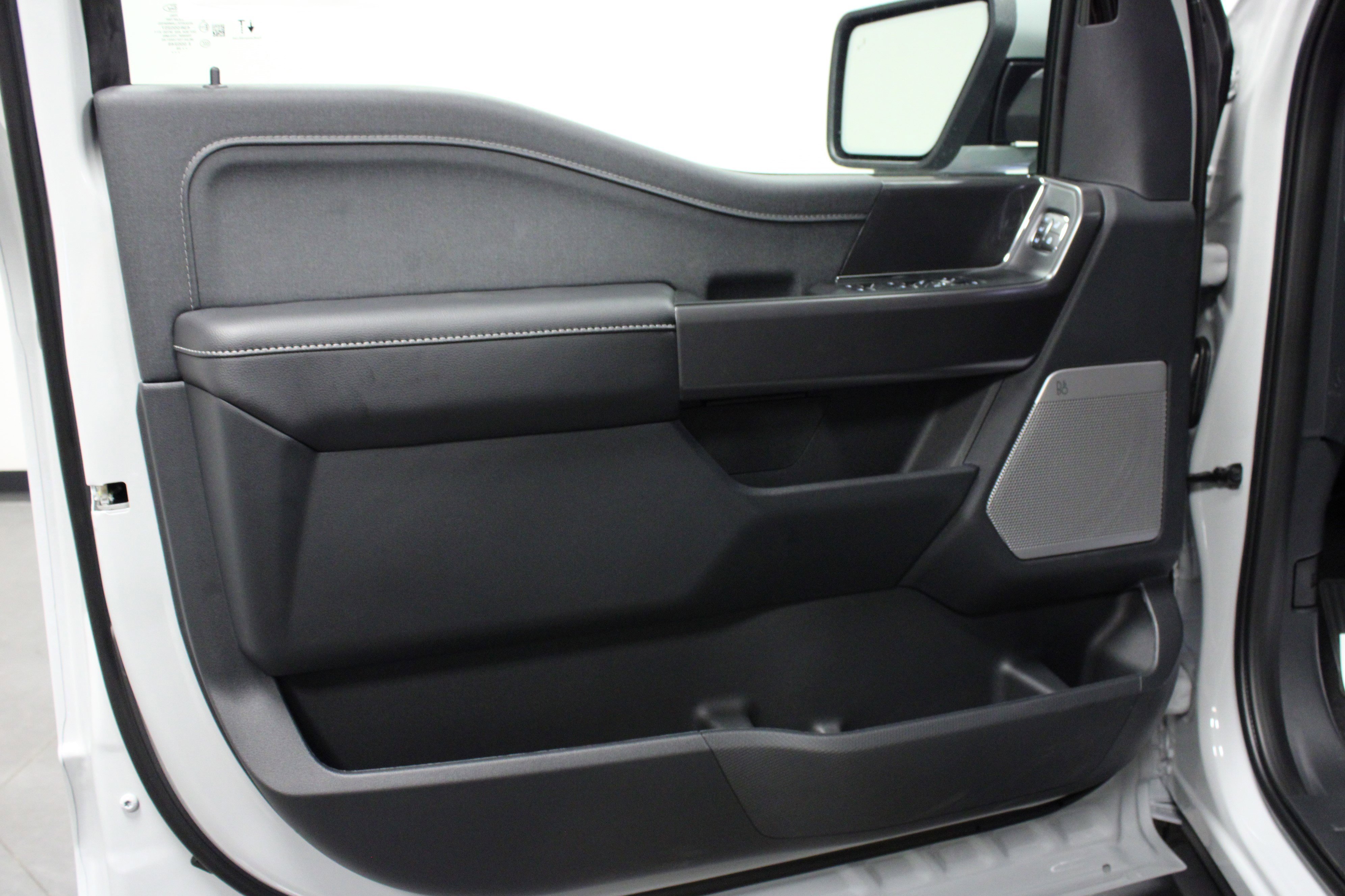 New 2026 Avalanche Ford LARIAT image 11