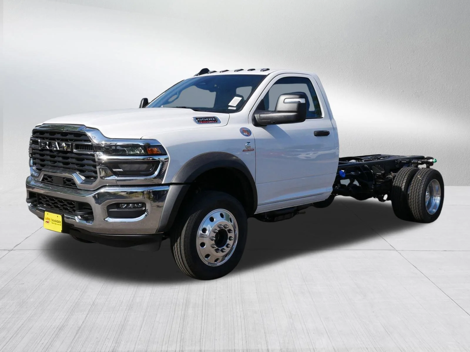 New 2026 Bright White Clear-Coat Exterior Paint RAM Tradesman image 3