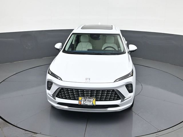New 2026 Iridescent White Tricoat Buick Avenir image 14