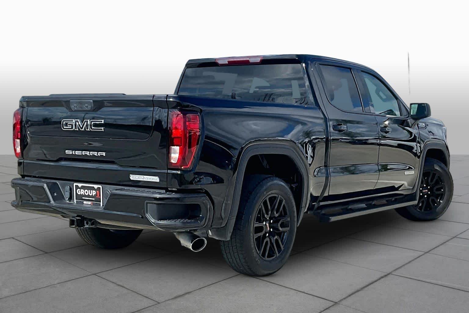 Used 2022 Onyx Black GMC Elevation image 12