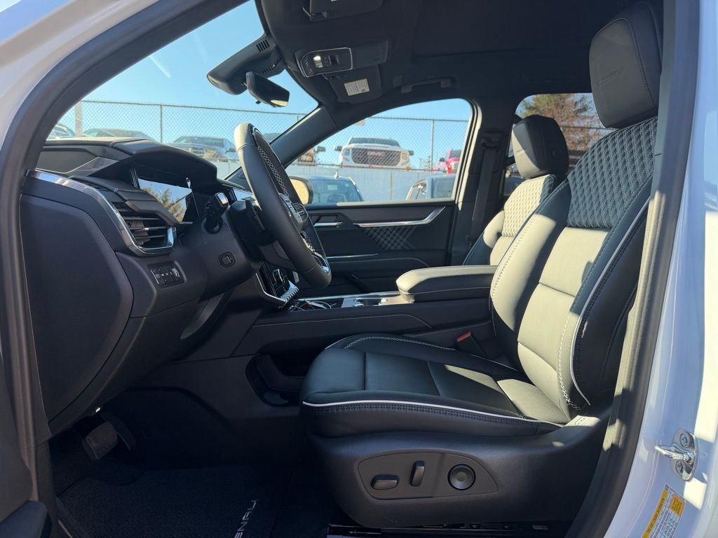 2026 GMC Acadia Denali - Photo 6