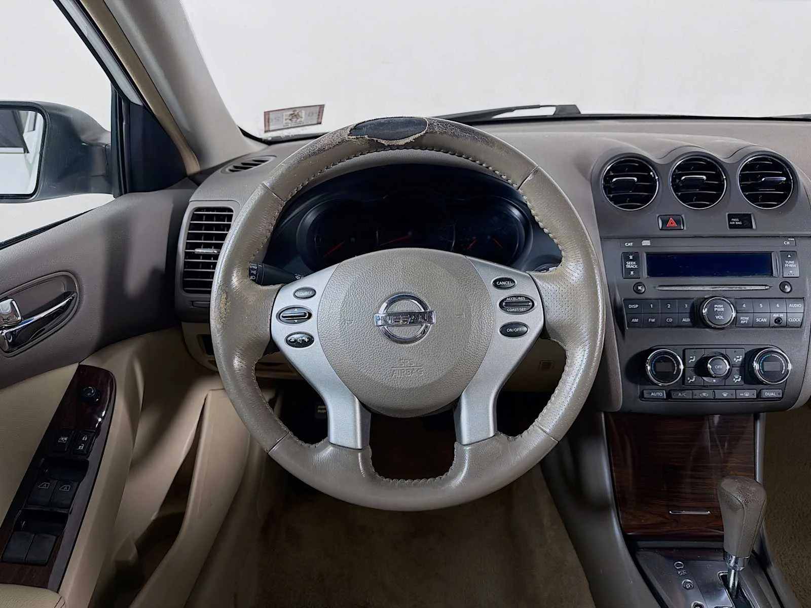 Used 2011 Winter Frost Pearl Nissan 2.5 SL image 16
