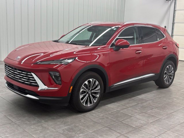 Used 2025 Red Buick Preferred image 5
