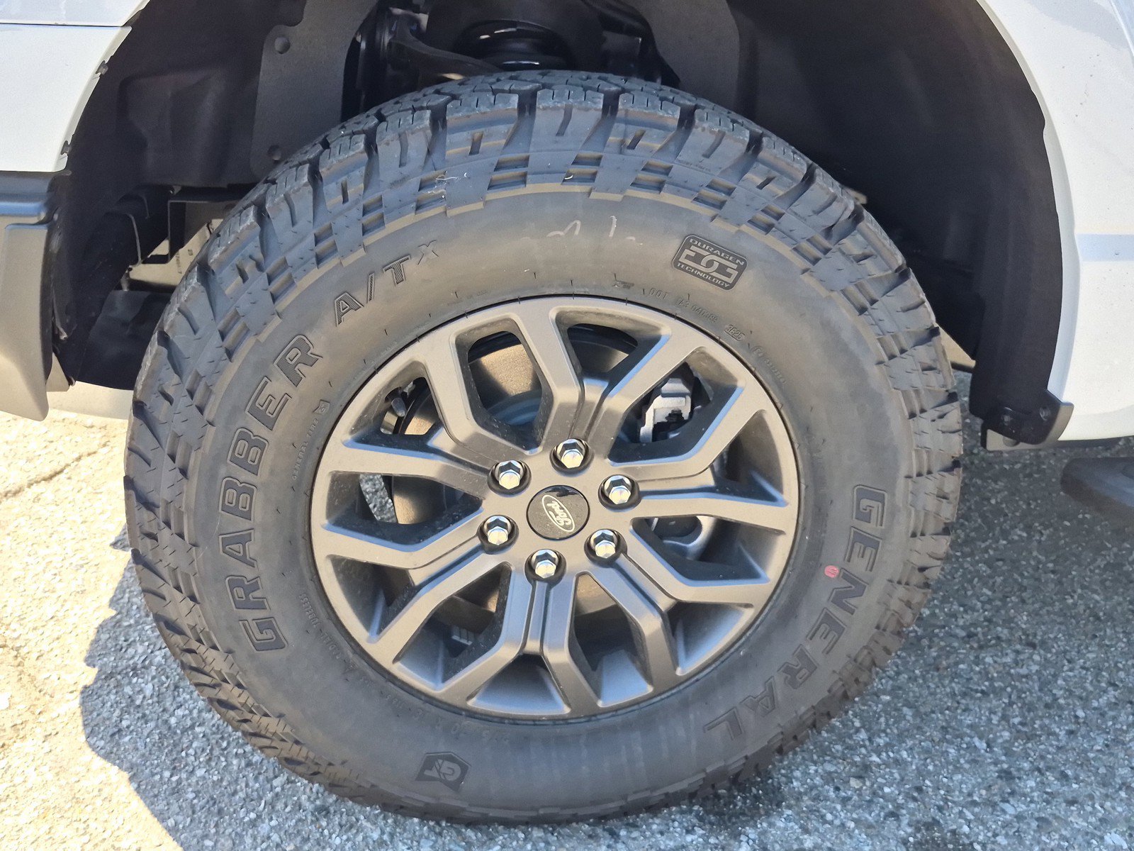 New 2025 Space White Metallic Ford Tremor® image 15