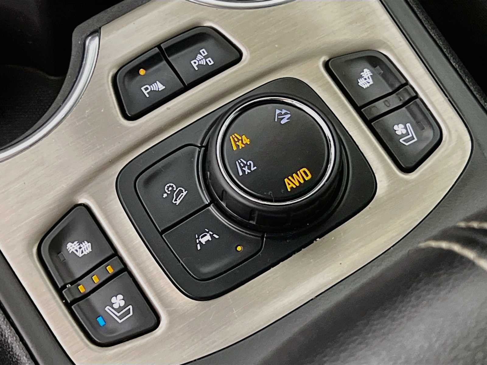 Used 2023 Ebony Twilight Metallic GMC Denali image 21