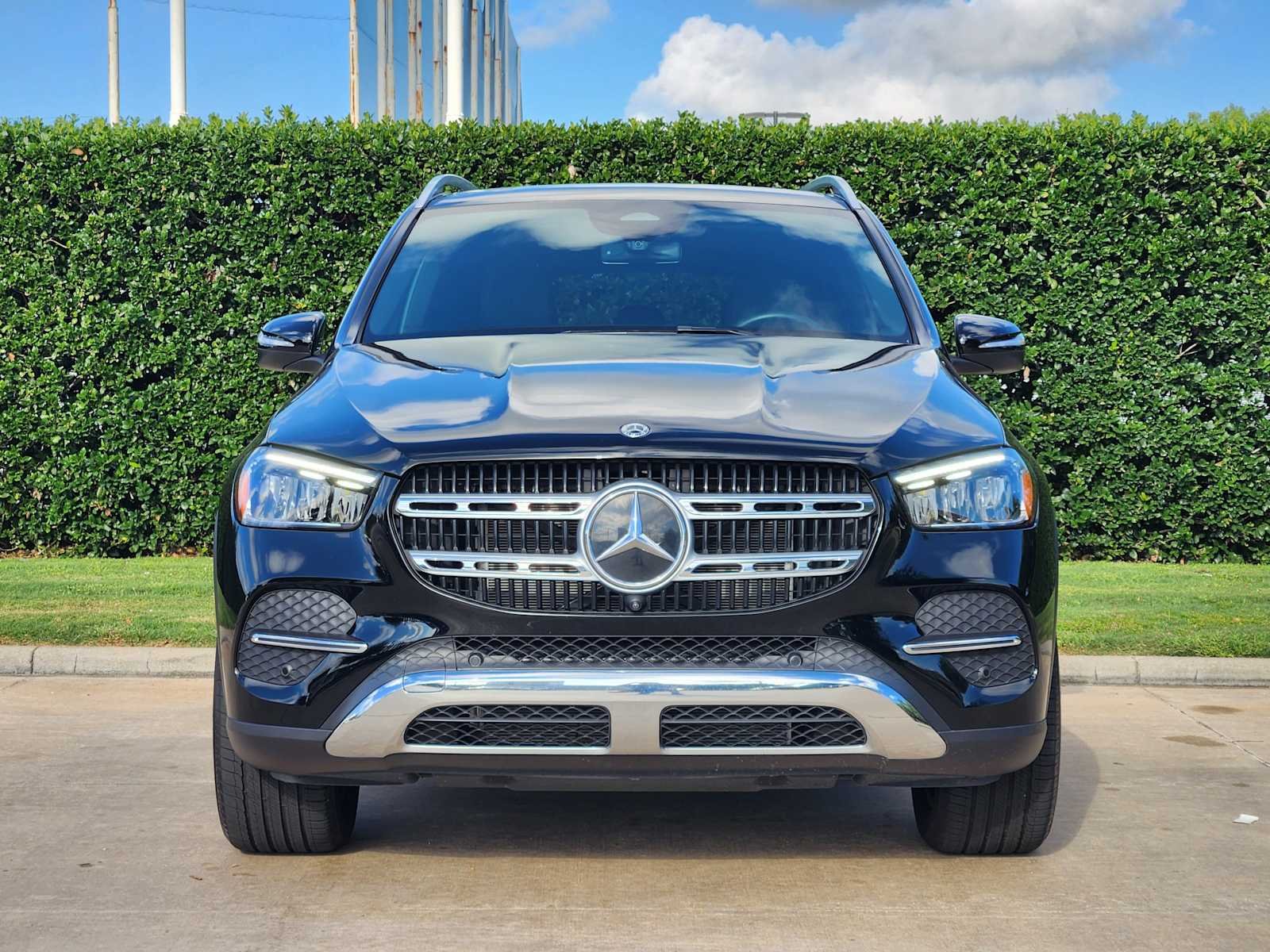 Certified Used 2026 Black Mercedes-Benz GLE 350 image 2