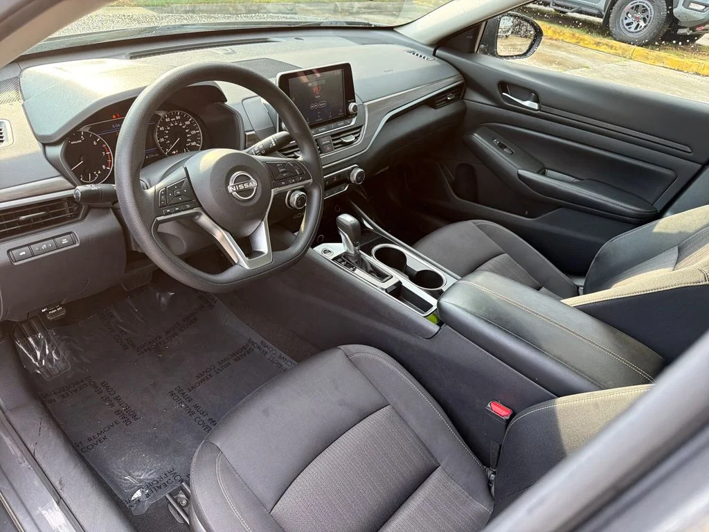 Used 2024 Gray Nissan 2.5 SV image 13