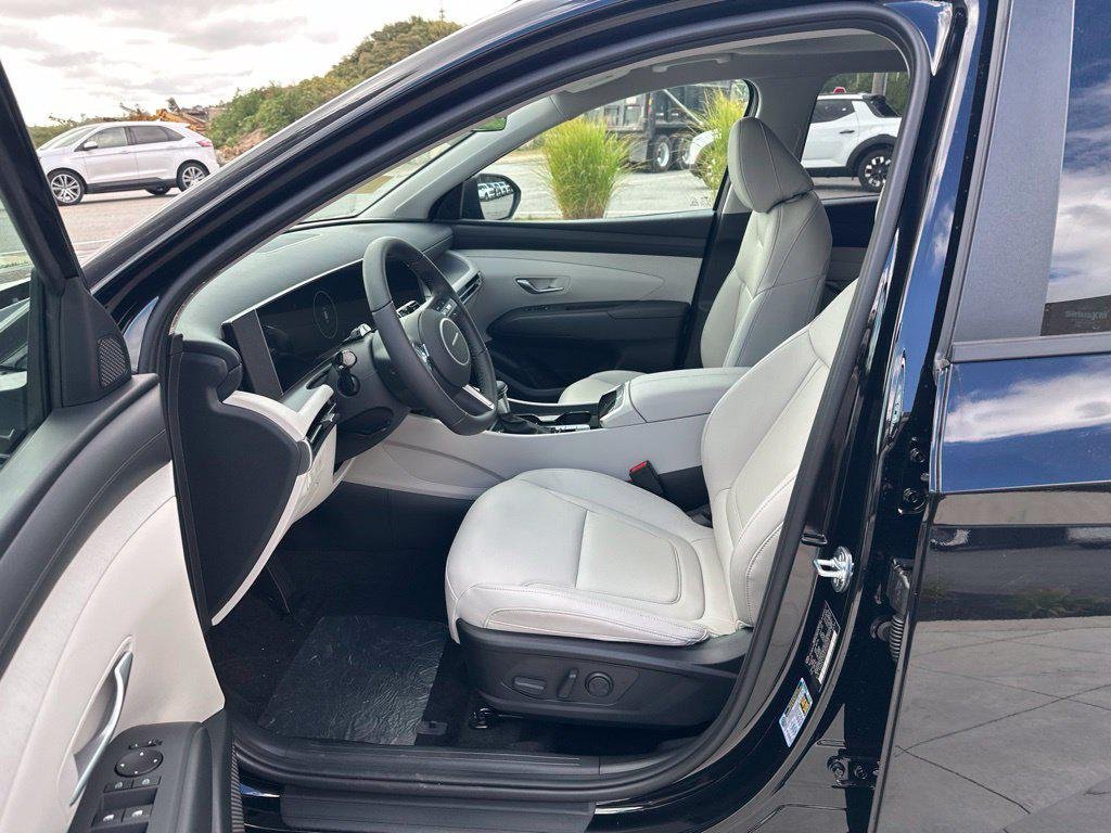 New 2026 Black Hyundai SEL Premium AWD image 12