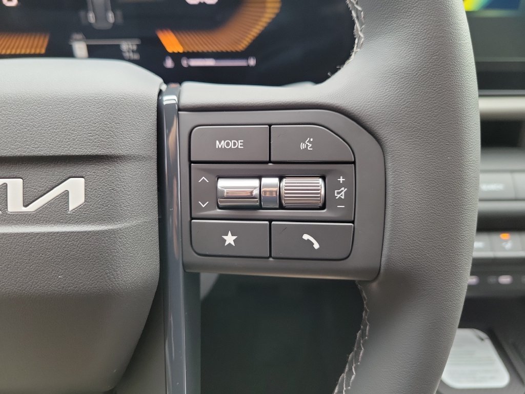 New 2027 Snow White Pearl Kia S image 24