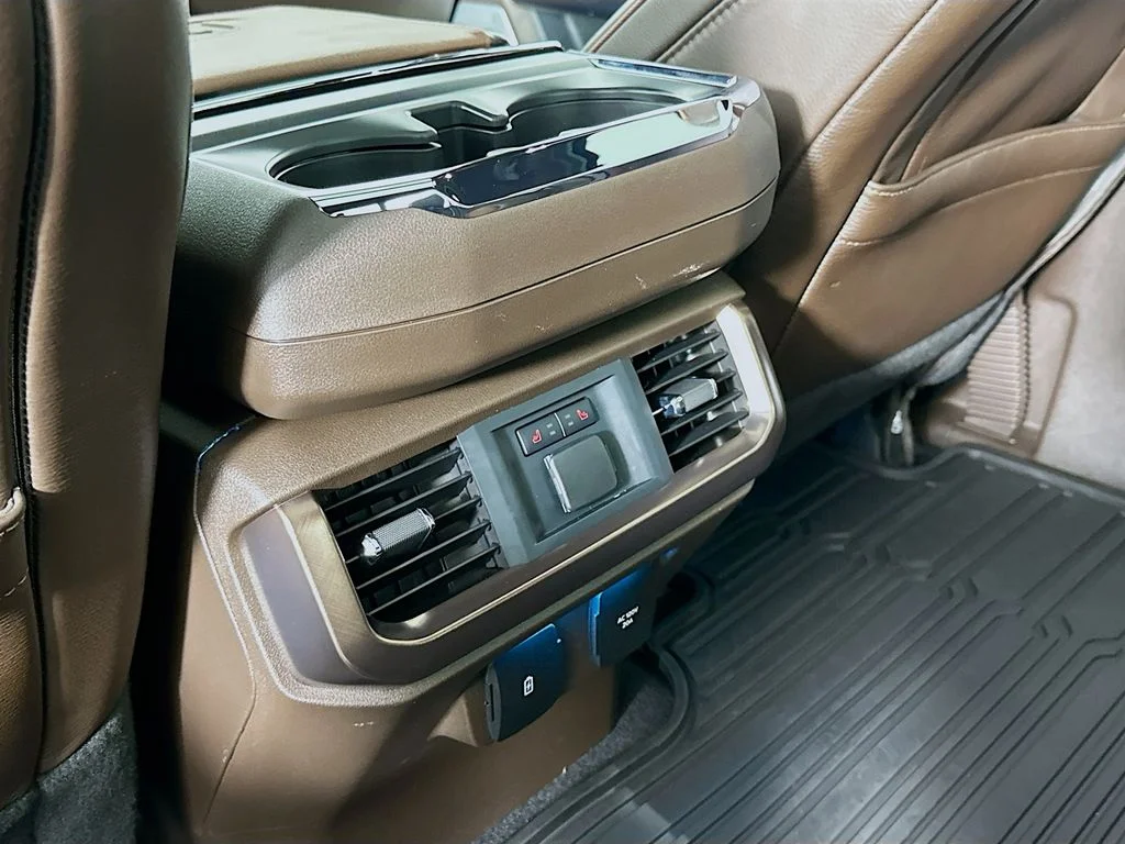 Used 2025 Blue Metallic Ford King Ranch image 28