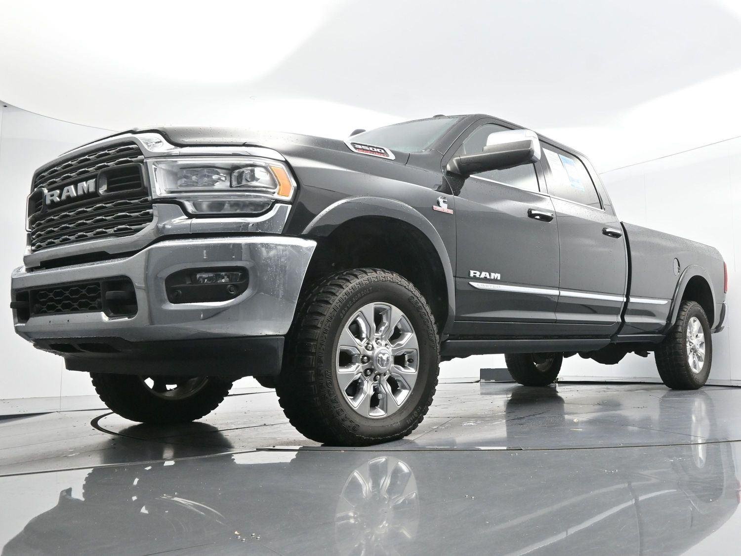 Used 2022 Diamond Black Crystal Pearlcoat Ram Limited image 44