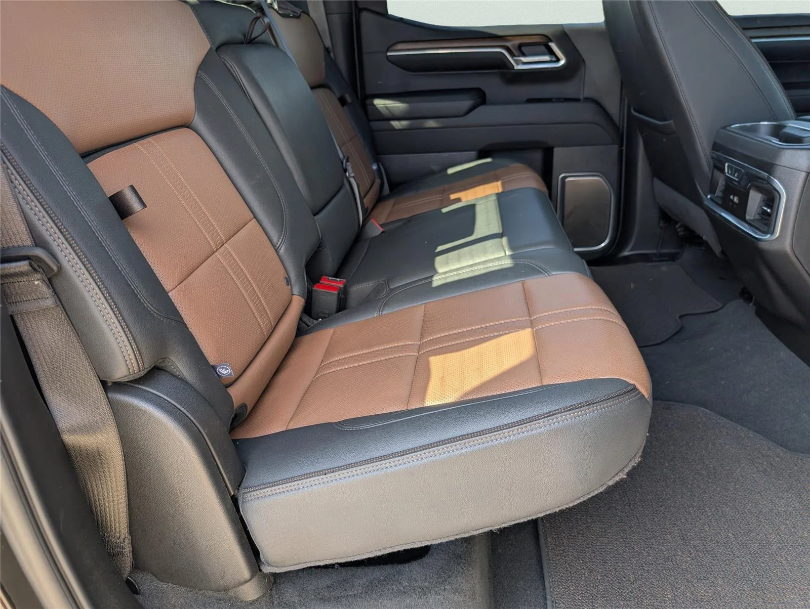 Used 2025 Black Chevrolet High Country image 39