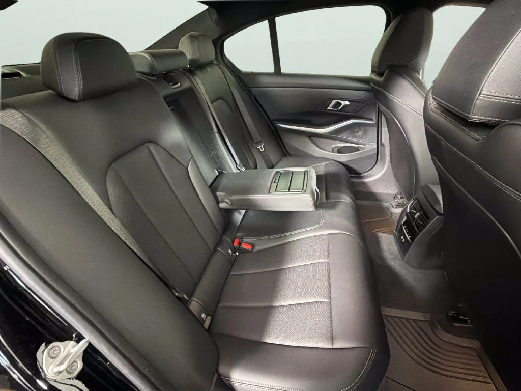Used 2024 Black BMW xDrive image 29