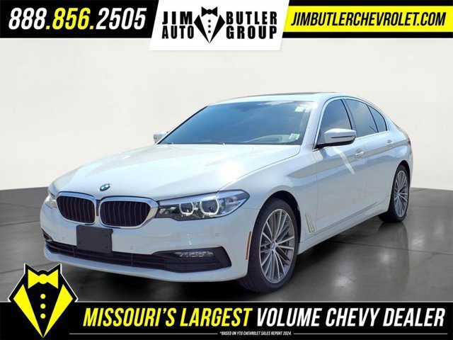 Used 2017 White BMW xDrive image 1