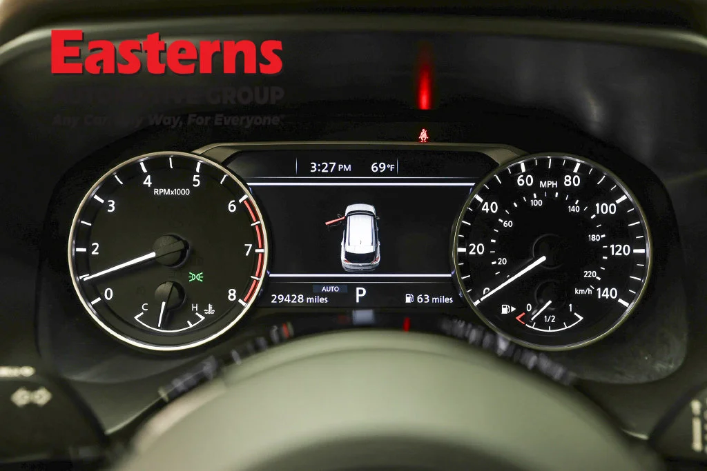 Used 2023 Gray Nissan SV image 17