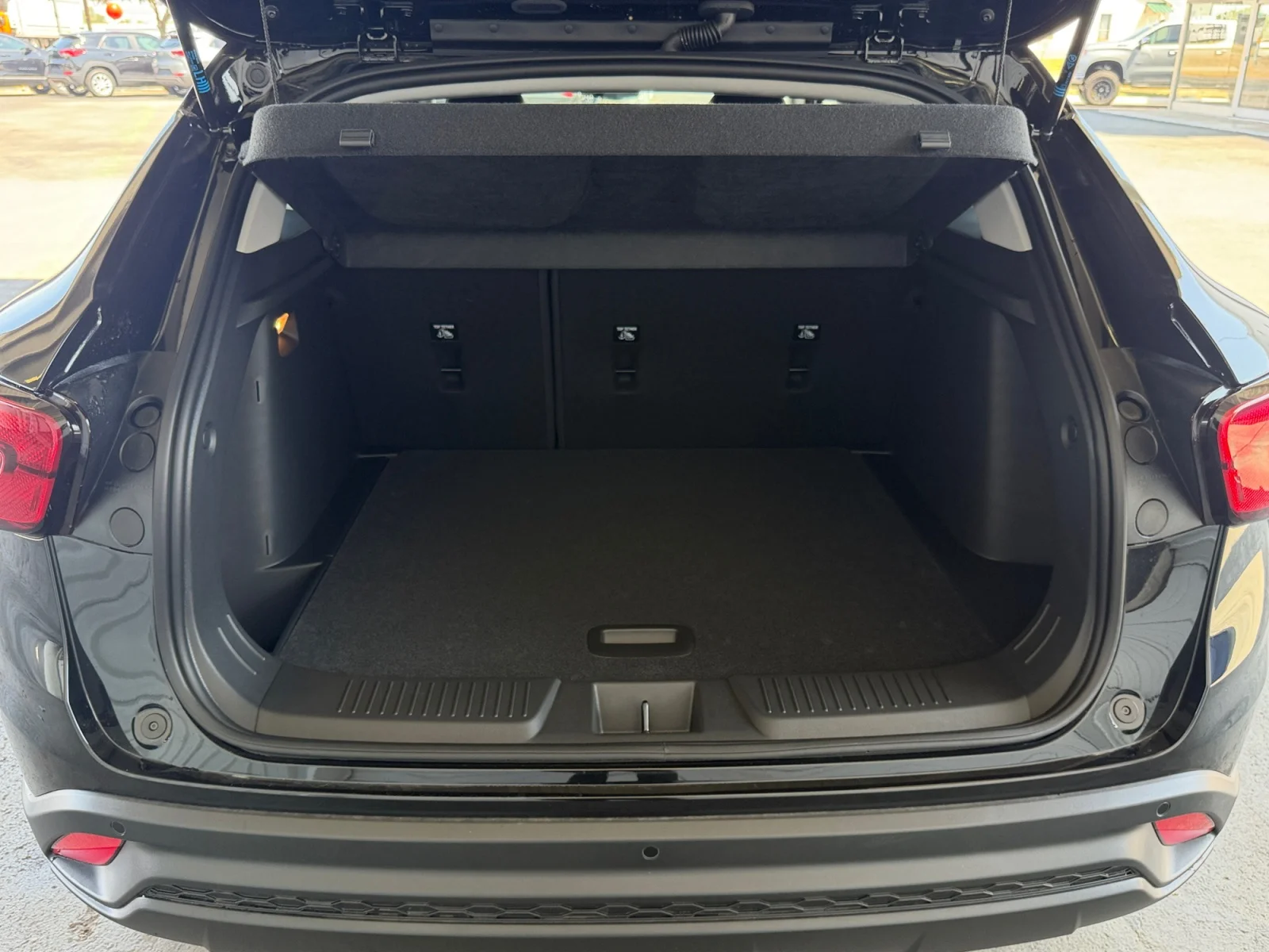New 2026 Mosaic Black Metallic Chevrolet LT image 19