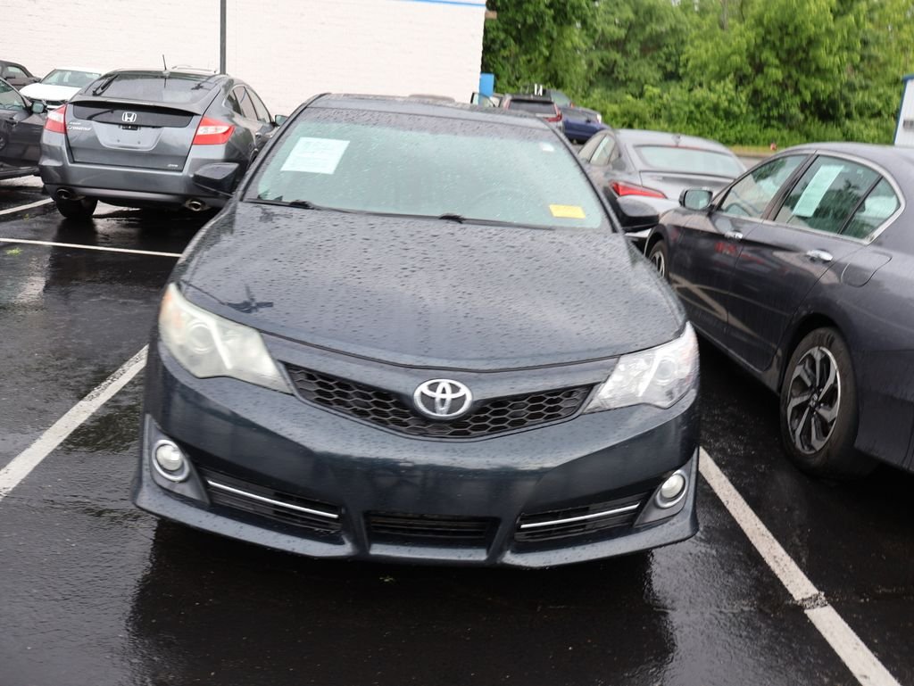Used 2014 Gray Toyota SE Sport image 2
