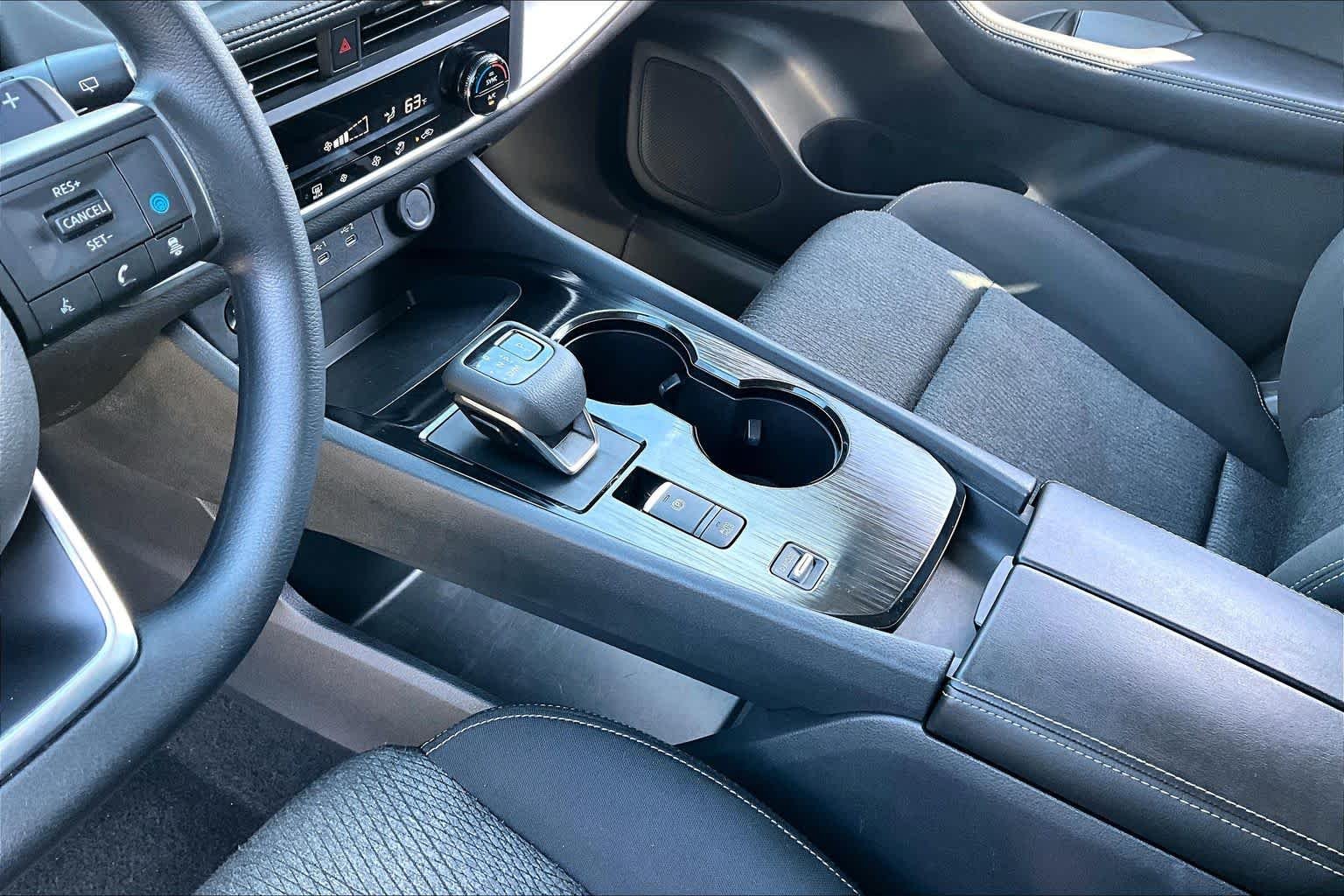 Used 2024 Gun Metallic Nissan SV image 17