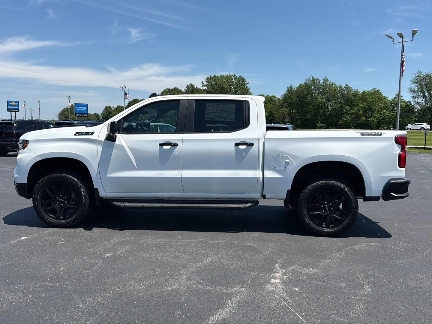 New 2026 Summit White Chevrolet LT Trail Boss image 7