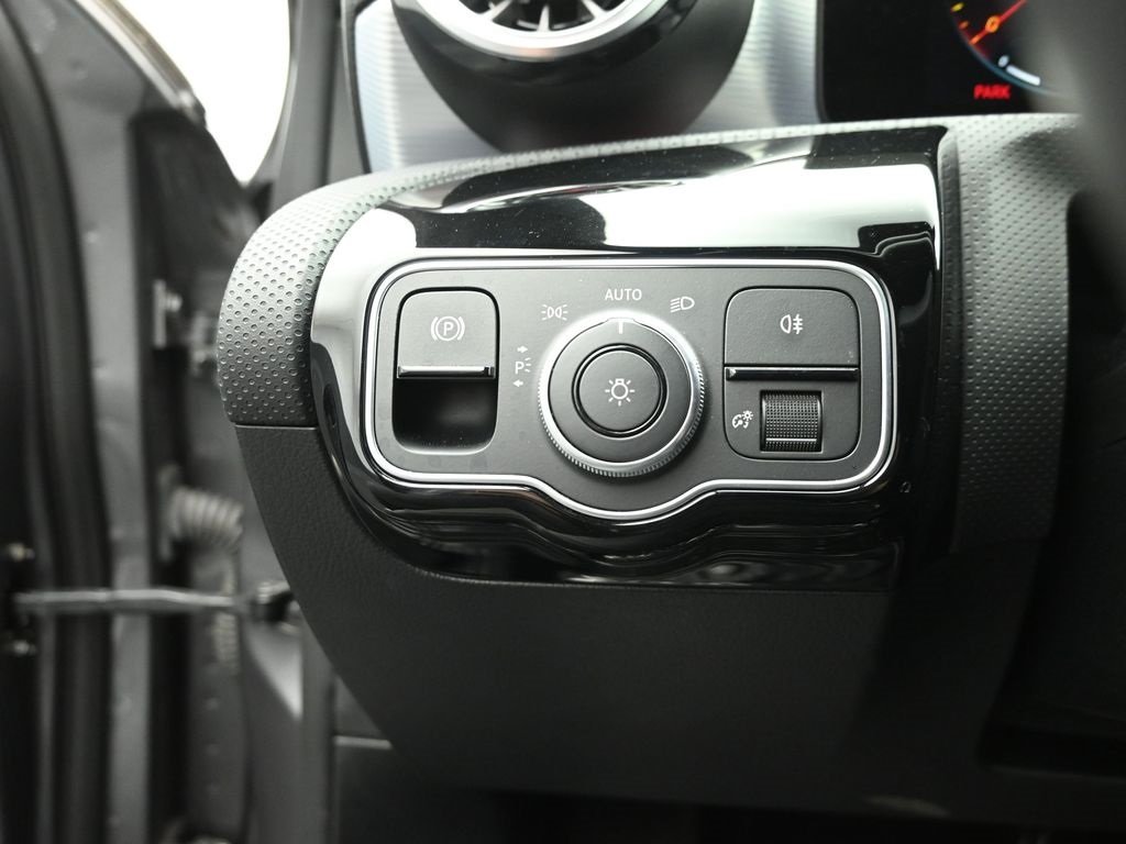 2022 MERCEDES-BENZ A-CLASS - Image 19