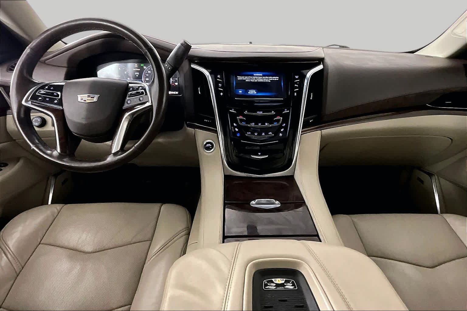 Used 2015 White Diamond Tricoat Cadillac Standard image 14