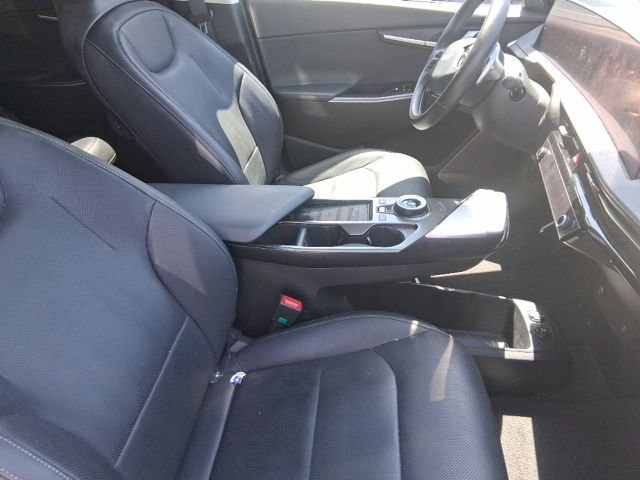 Certified Used 2024 White Kia Wind image 8