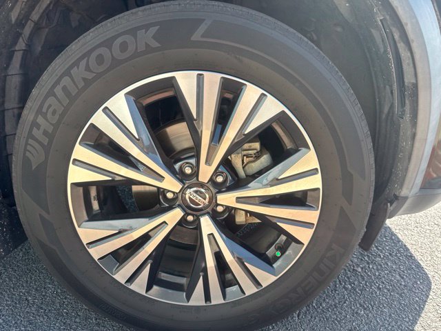 Used 2021 Black Nissan SV image 4