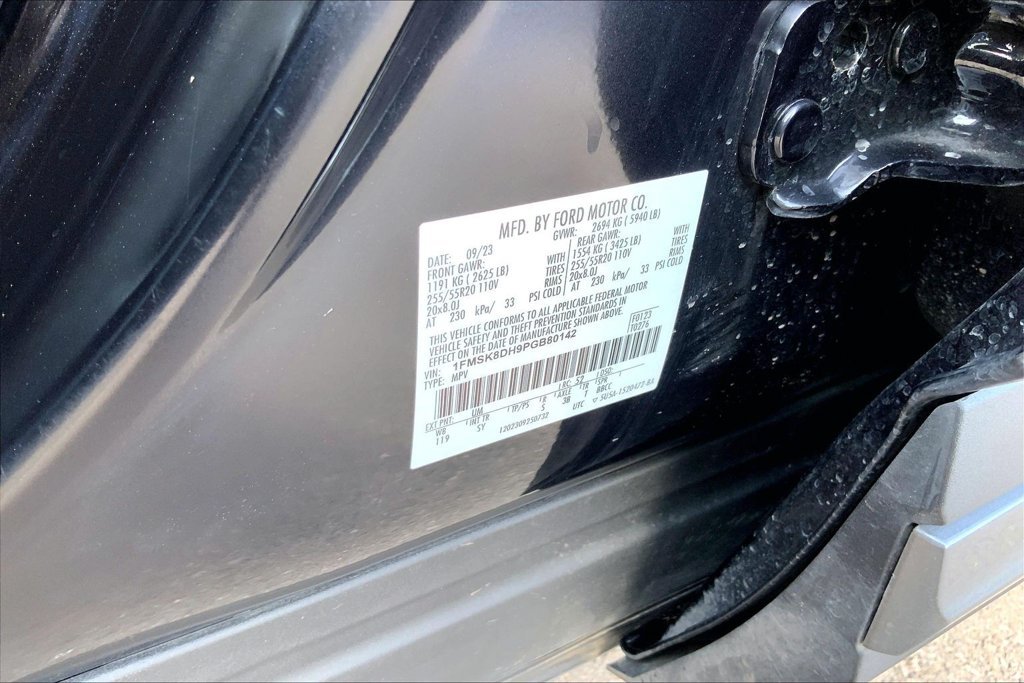 Used 2023 Black Ford XLT image 19