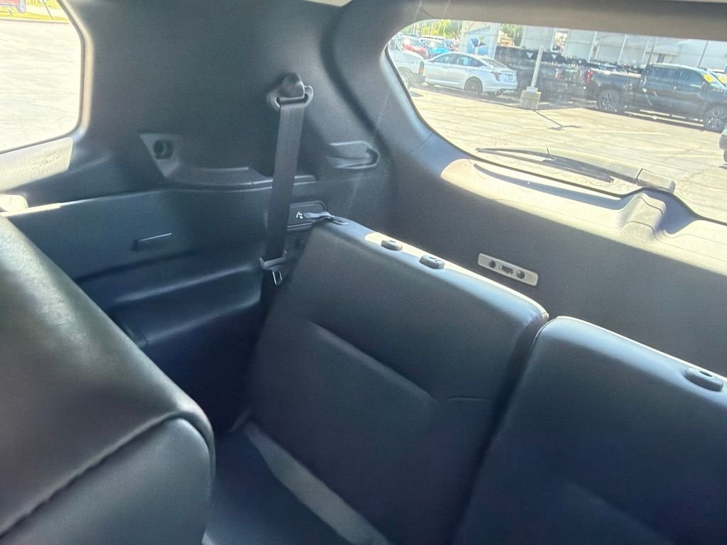 Used 2024 Silver Mitsubishi SE image 9