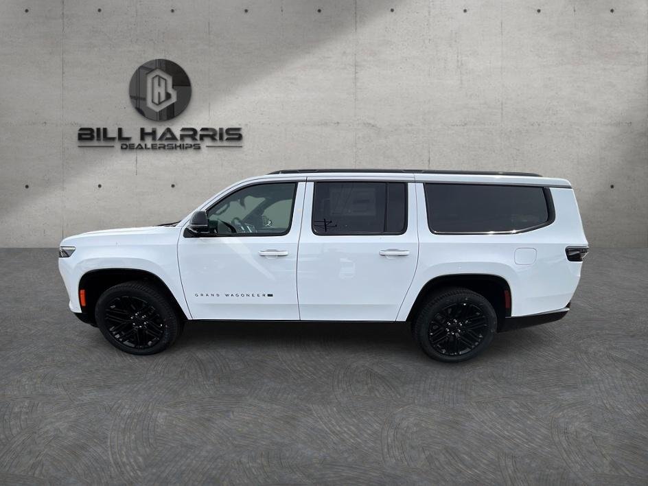New 2026 Bright White Clear-Coat Exterior Paint Jeep Limited Reserve image 11