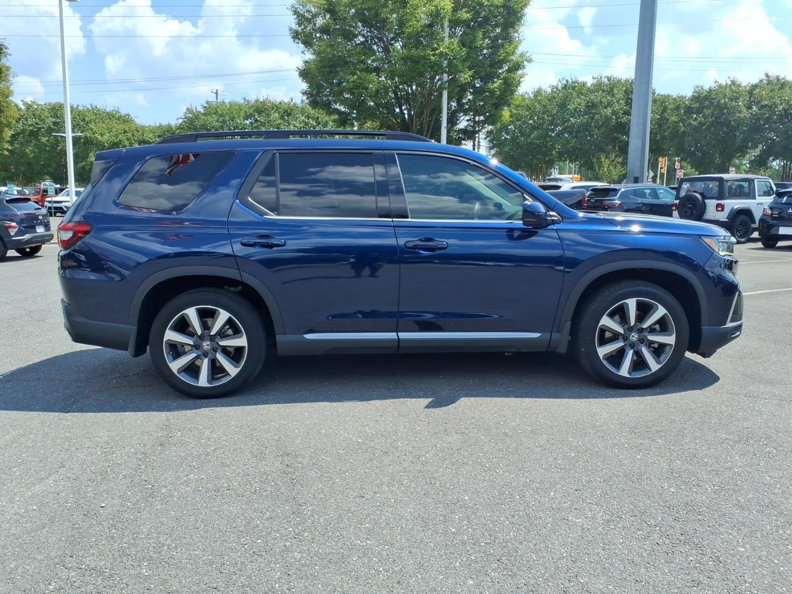 Used 2025  Honda TRG image 12