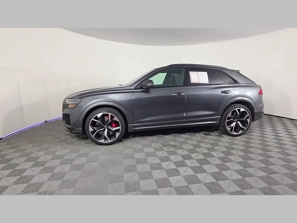 Used 2024 Daytona Gray Pearl Effect Audi 4.0T image 48