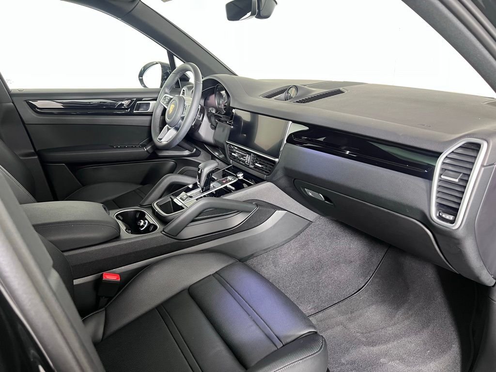 Certified Used 2023  Porsche S image 18