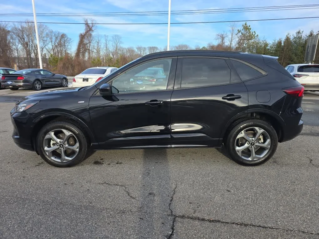 Certified Used 2023 Agate Black Ford ST-Line Select image 2