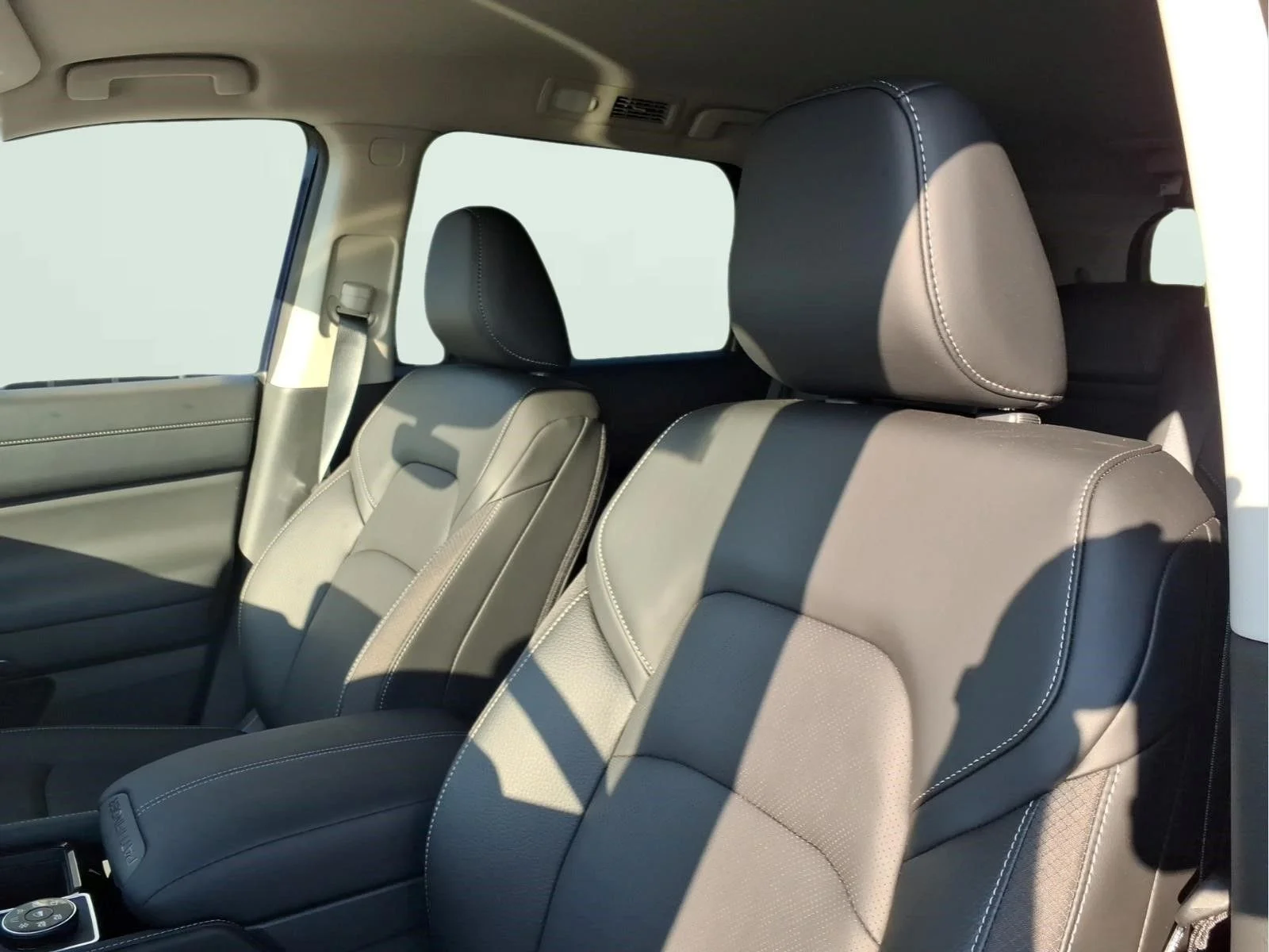 New 2026 Deep Ocean Blue Pearl Nissan SL image 15