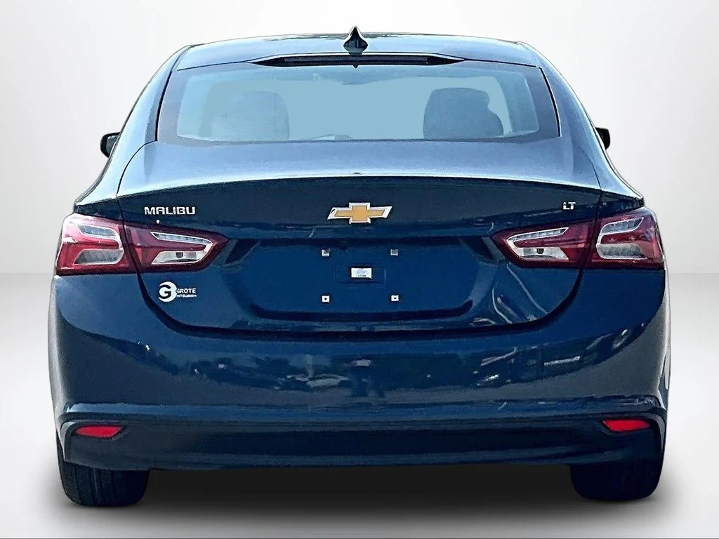 Used 2020 Blue Chevrolet LT image 5
