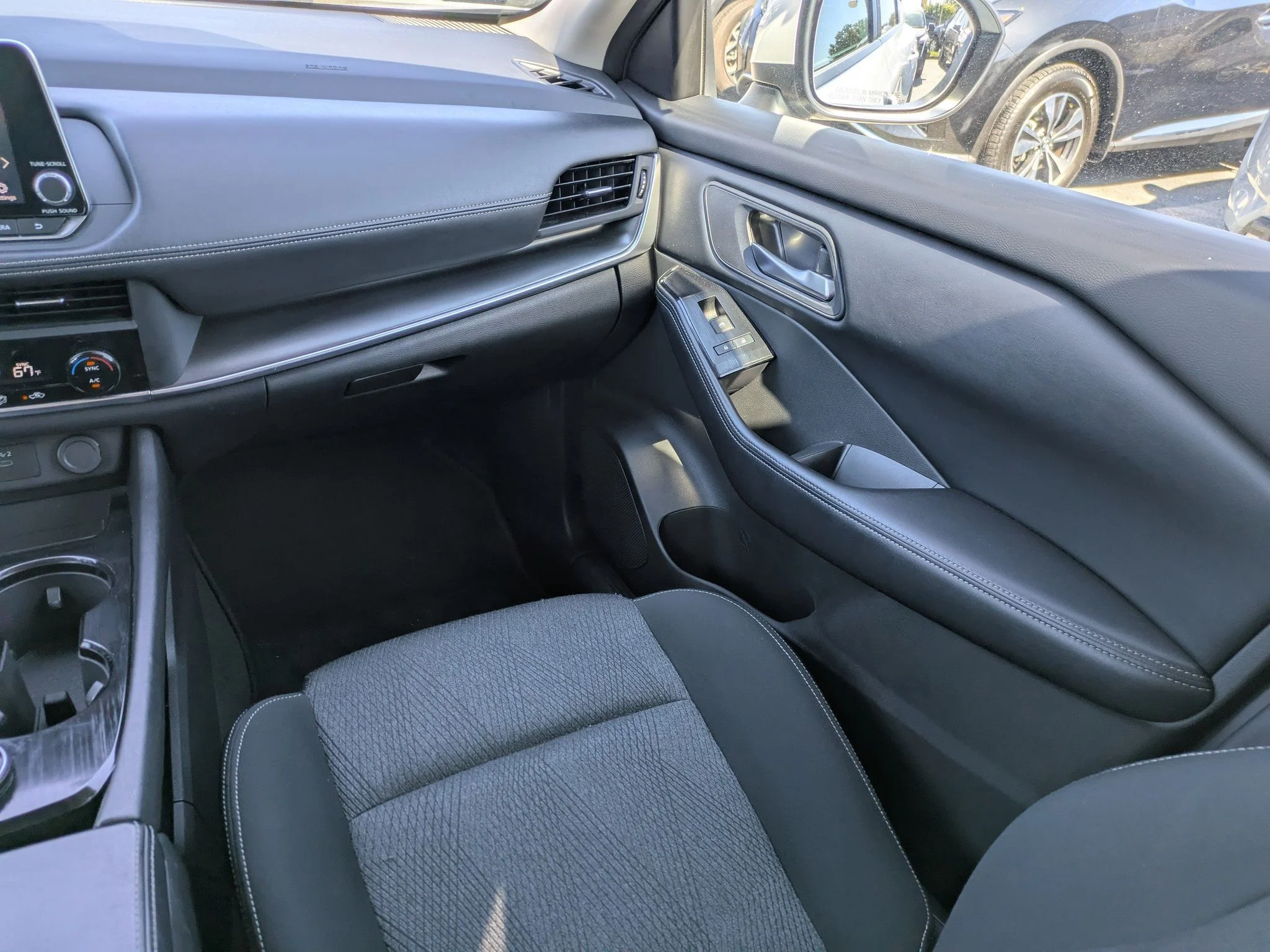 Certified Used 2024 Everest White Pearl Nissan SV image 18