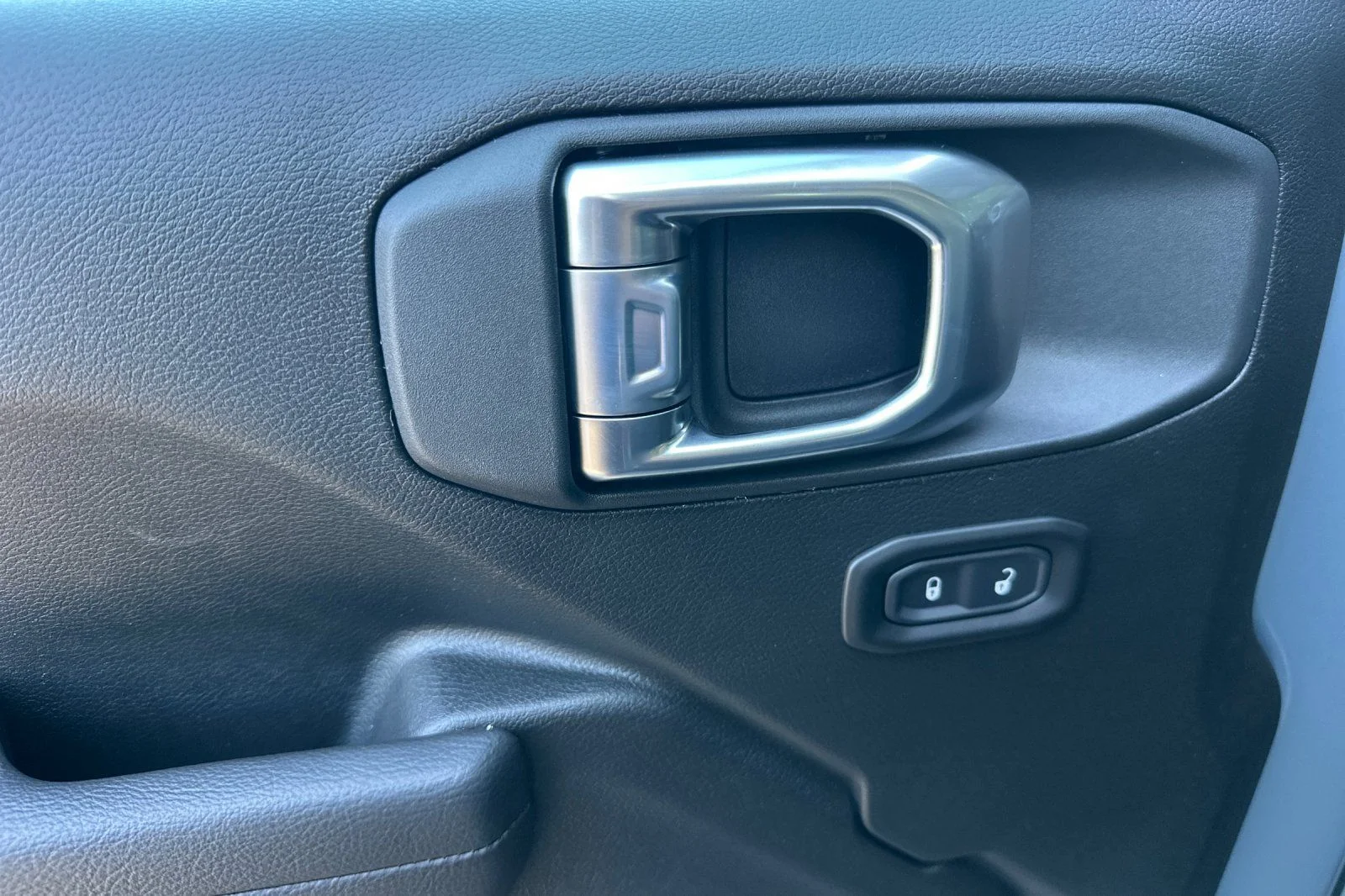 2026 Jeep Wrangler 2-Door Sport - Photo 7