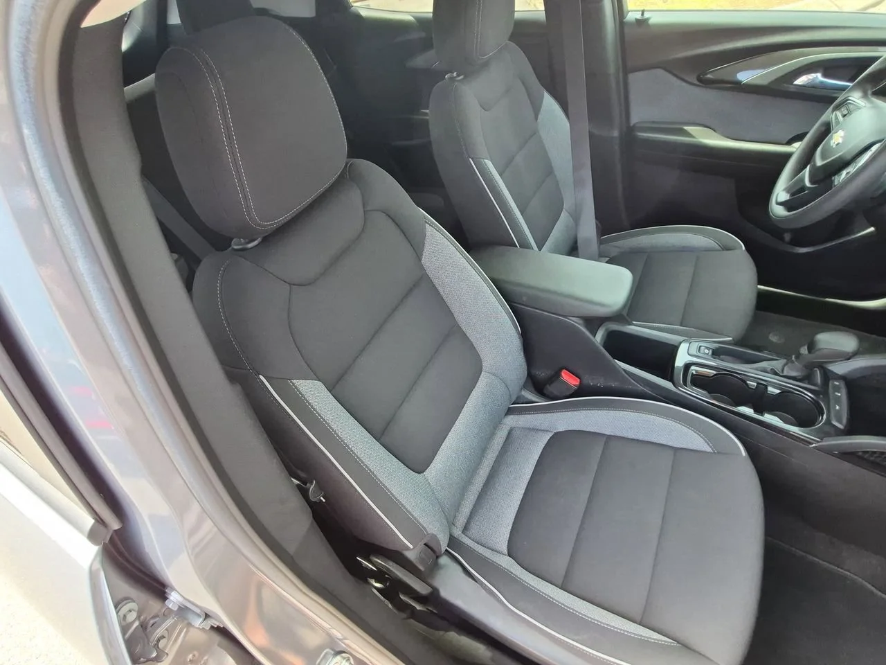 Used 2023 Sterling Gray Metallic Chevrolet LT image 26