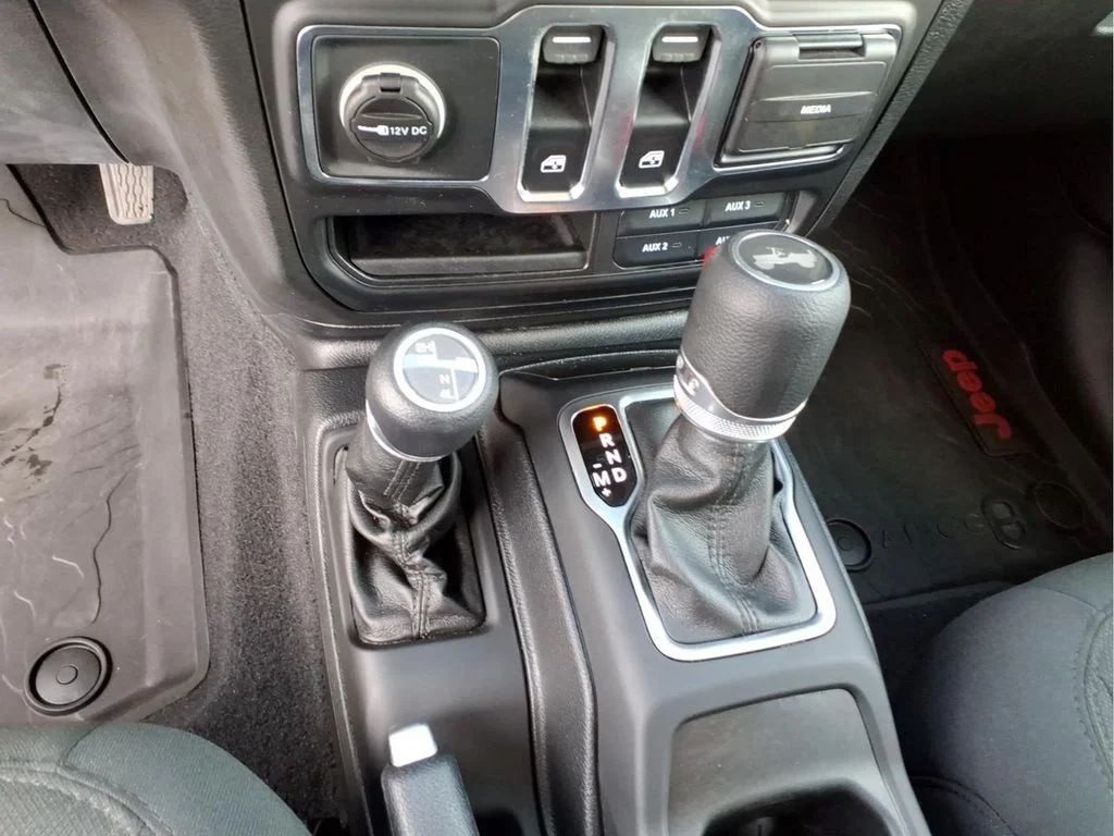 Used 2021 Gray Jeep Sport S image 26