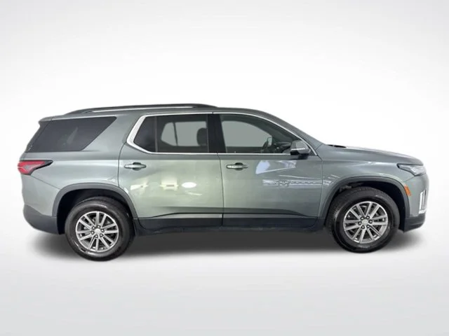Used 2023 Green Chevrolet LT image 6