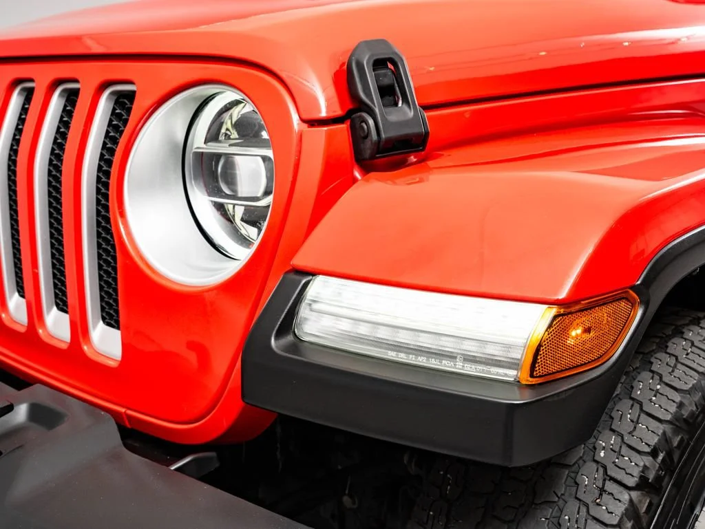 Used 2022 Firecracker Red Clearcoat Jeep Unlimited Sahara image 15
