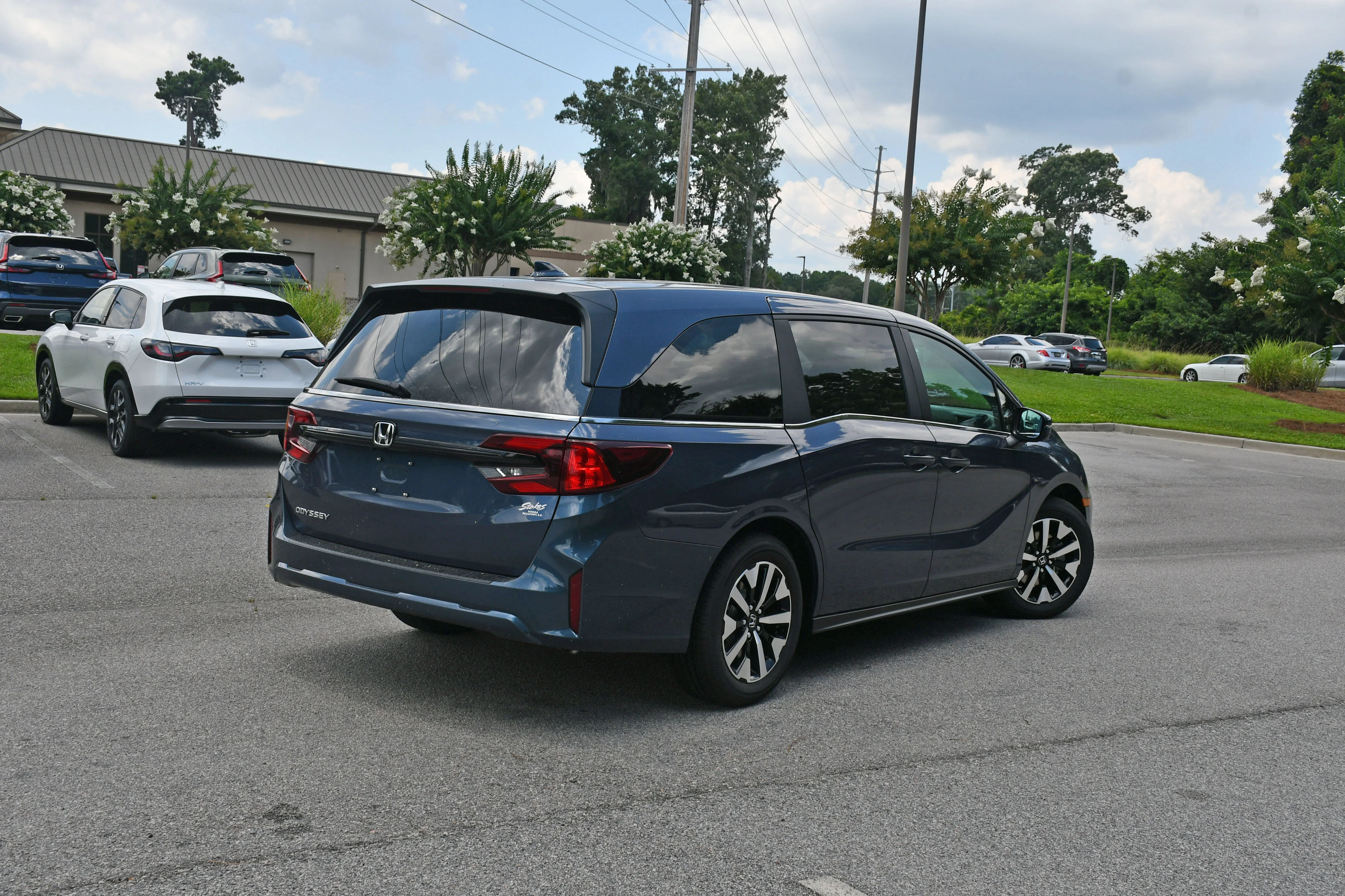 New 2026 Smoke Blue Pearl Honda EX-L image 2