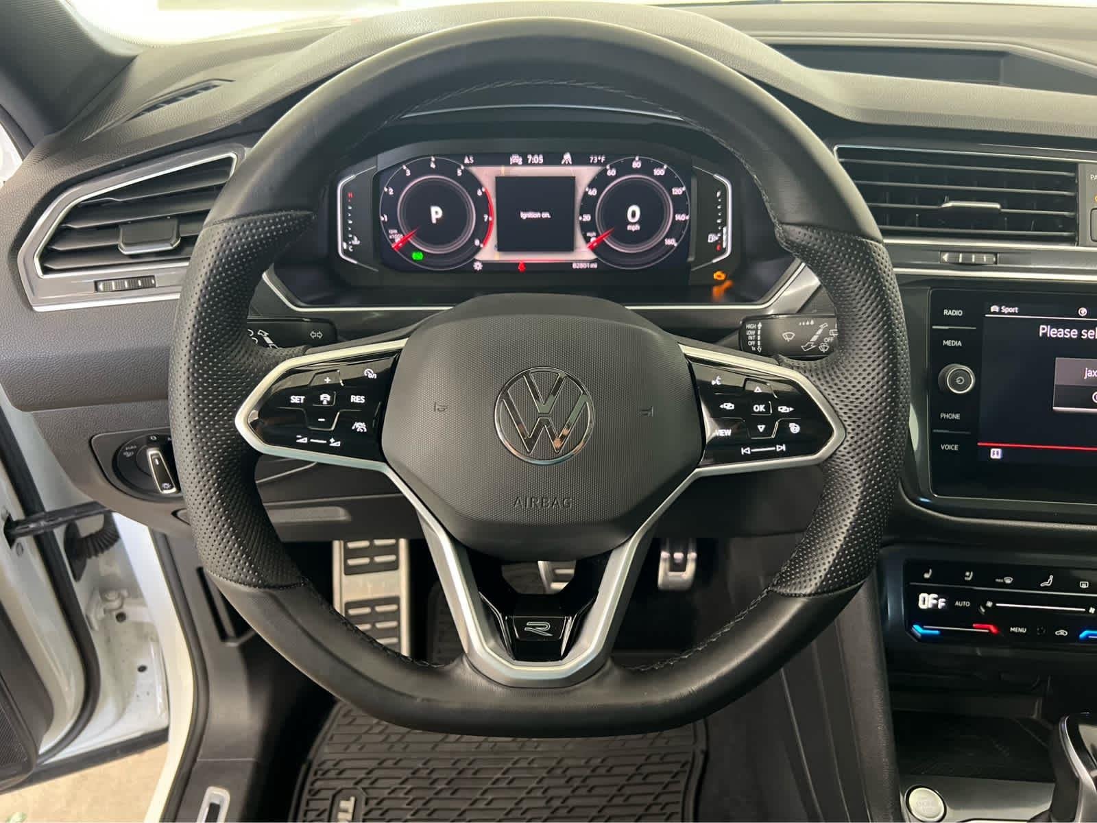 2022 Volkswagen Tiguan SEL R-LINE - Photo 15