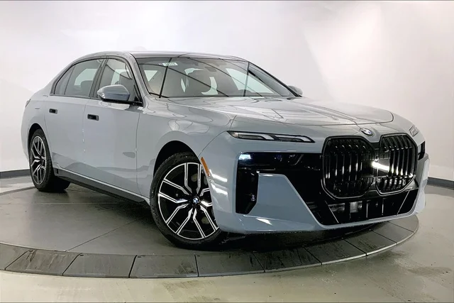 Pre-Owned 2025 BMW 7 Series 740i xDrive Sedan 4D Sedan in