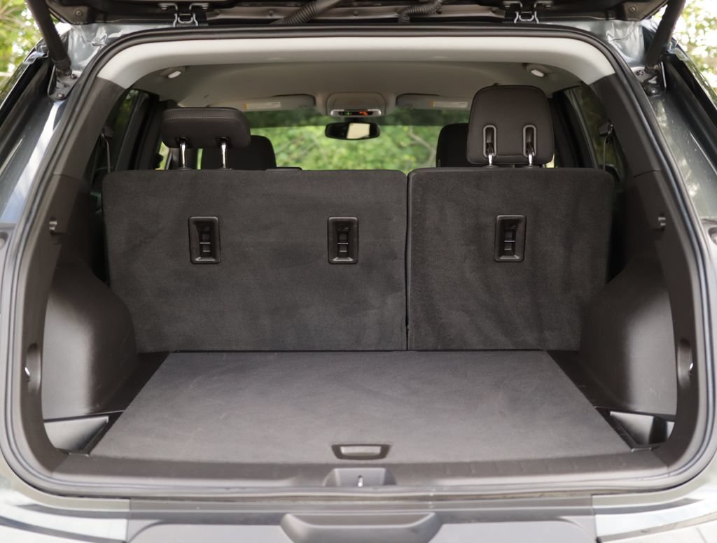 Used 2020 NIGHTFALL GRAY METALLIC Chevrolet LT image 26