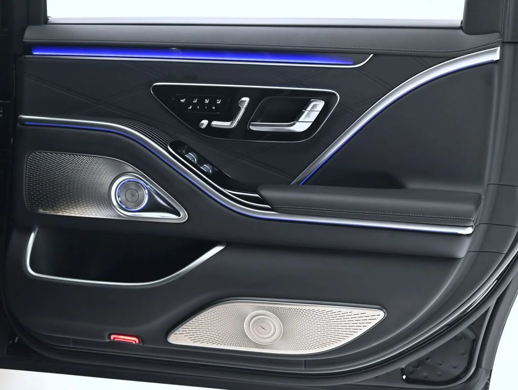 Used 2024 Obsidian Black Mercedes-Benz Maybach S 680 image 26